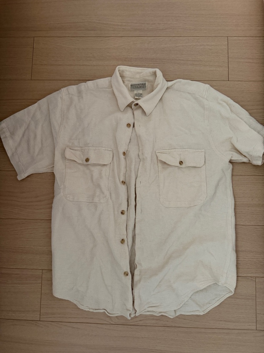 Banana Republic Men’s Short-Sleeve Button-Down Shirt in Cream